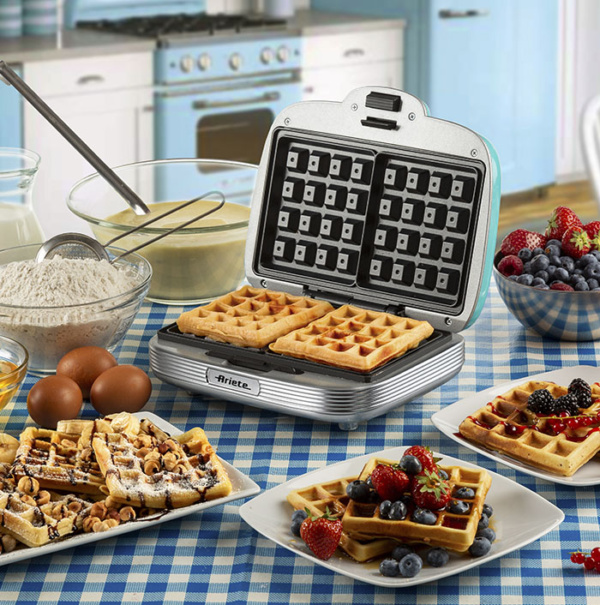 APARAT ZA WAFFLE PLAVI 1973 - Slika 3